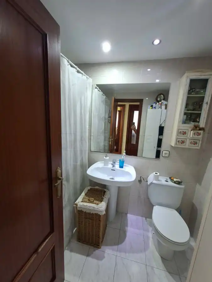 Baño de Piso en venta en Vitoria - Gasteiz con Calefacción, Parquet y Terraza