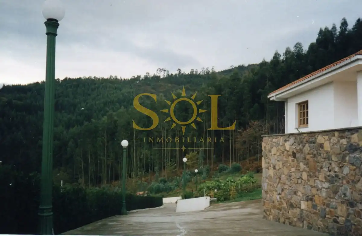 Casa o xalet en venda en Pravia amb Calefacció i Jardí privat