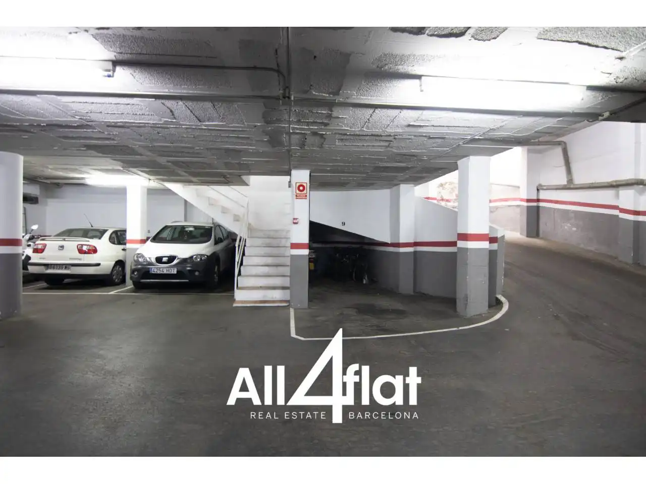 Parking of Duplexes for rent in Barcelona  with Air Conditioner, Heating and Terrace
