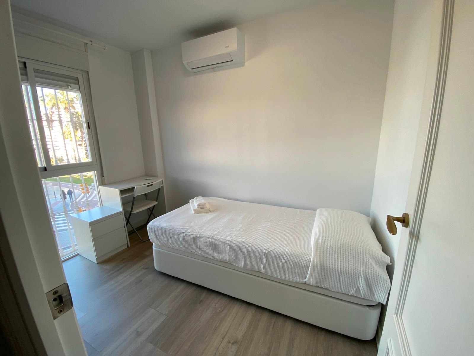 Habitación de Piso para compartir en Málaga Capital con Aire acondicionado, Calefacción y Amueblado