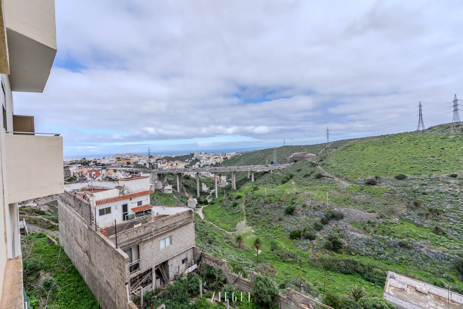 Houses for sale in Carretera Lomo Blanco, 87, Tafira