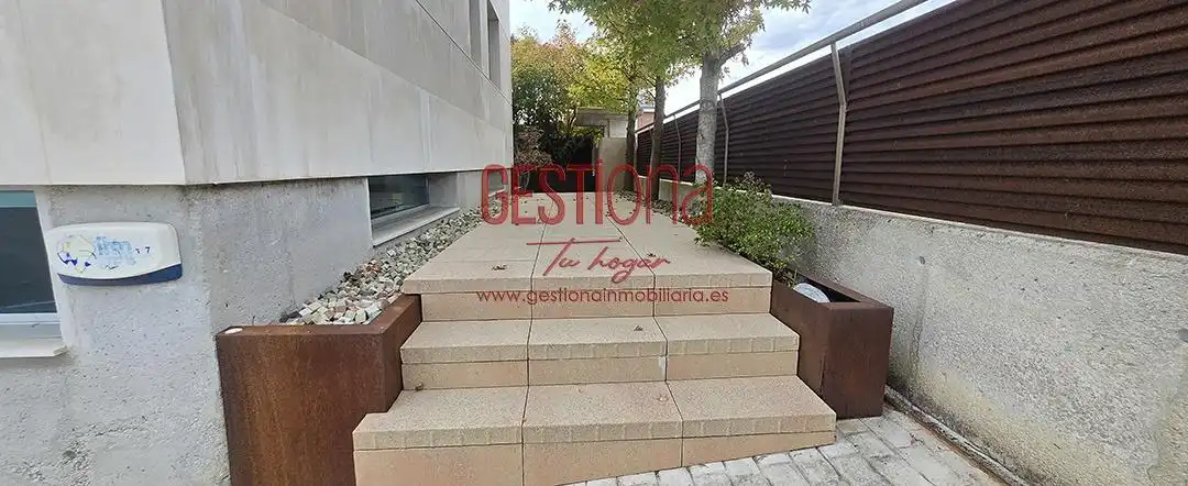Terrace of Houses for sale in Santa Cruz de Bezana  with Private garden, Terrace and Furnished