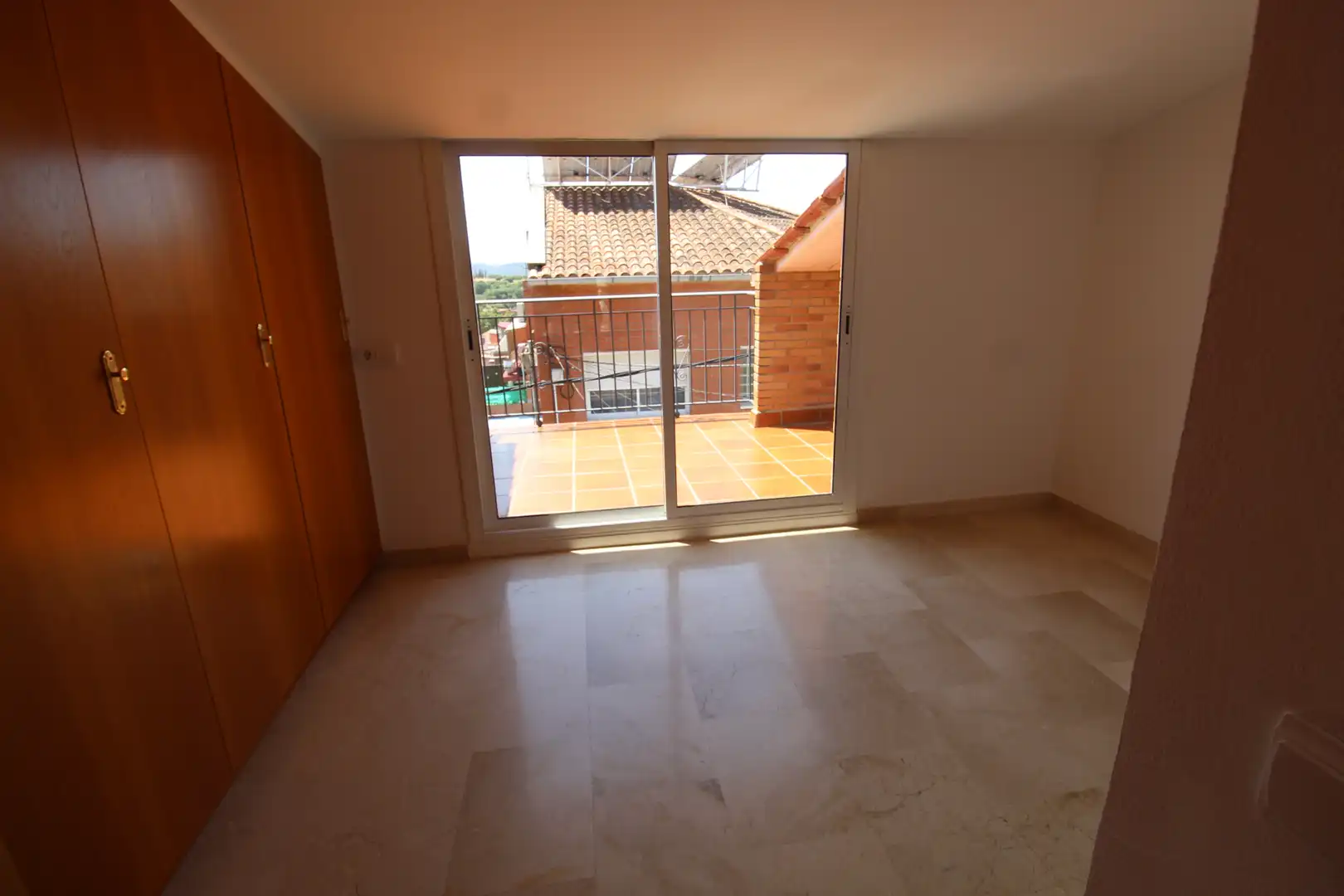 Habitación de Casa adosada en venta en Rubí con Aire acondicionado, Calefacción y Terraza