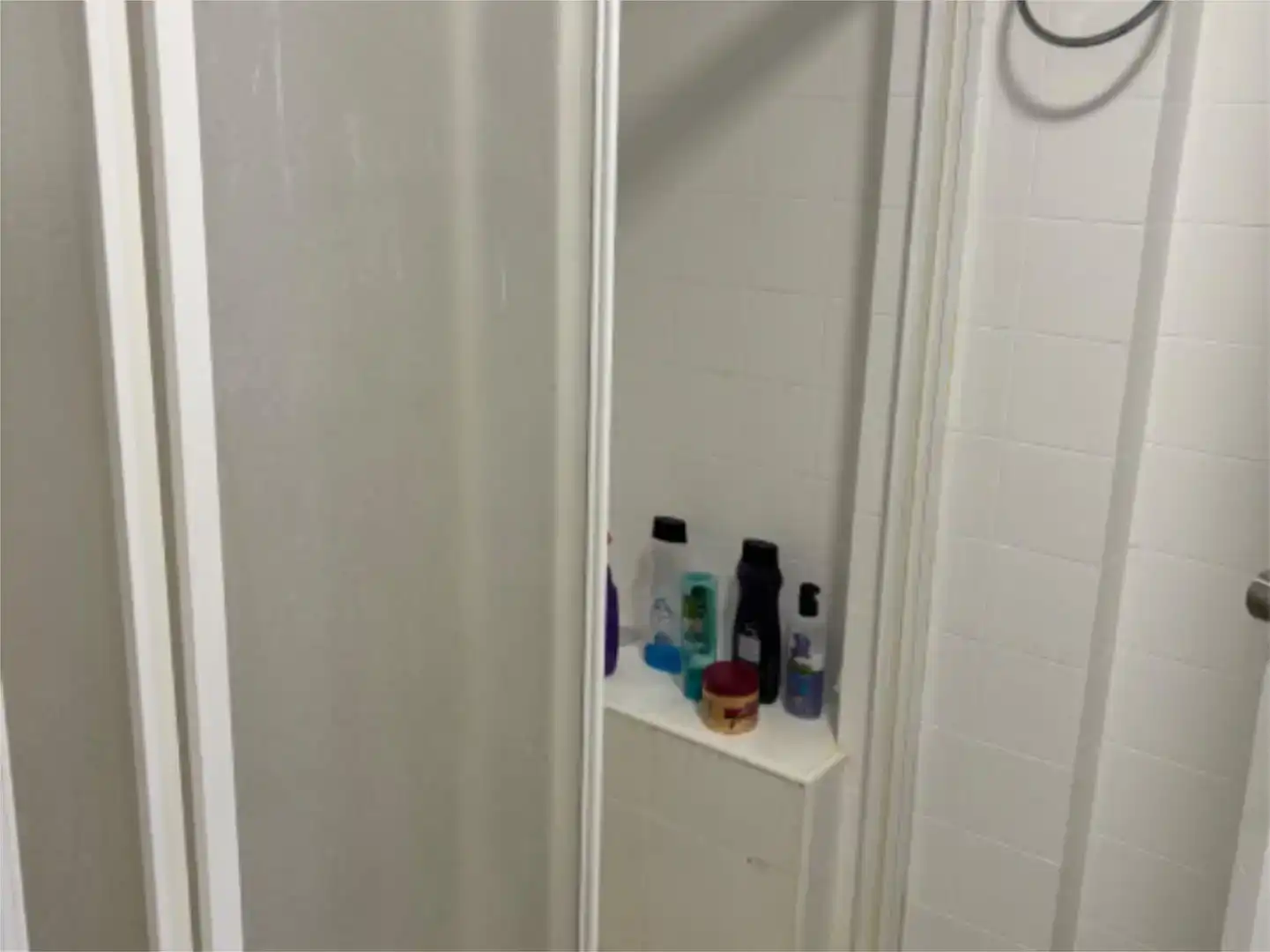 Bathroom of Flat for share in Pedanías Norte