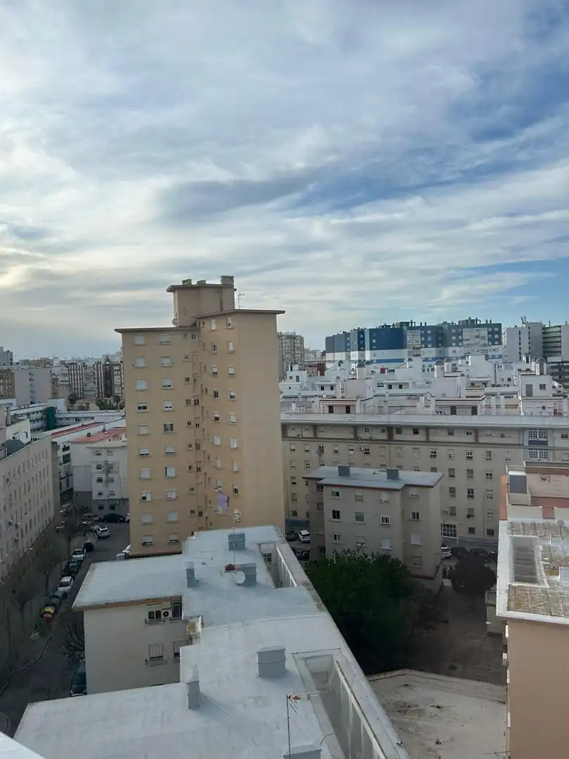 Vista exterior de Piso en venta en Cádiz