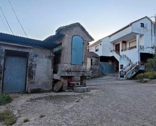 Vista exterior de Casa o xalet en venda en A Cañiza   amb Calefacció, Jardí privat i Terrassa