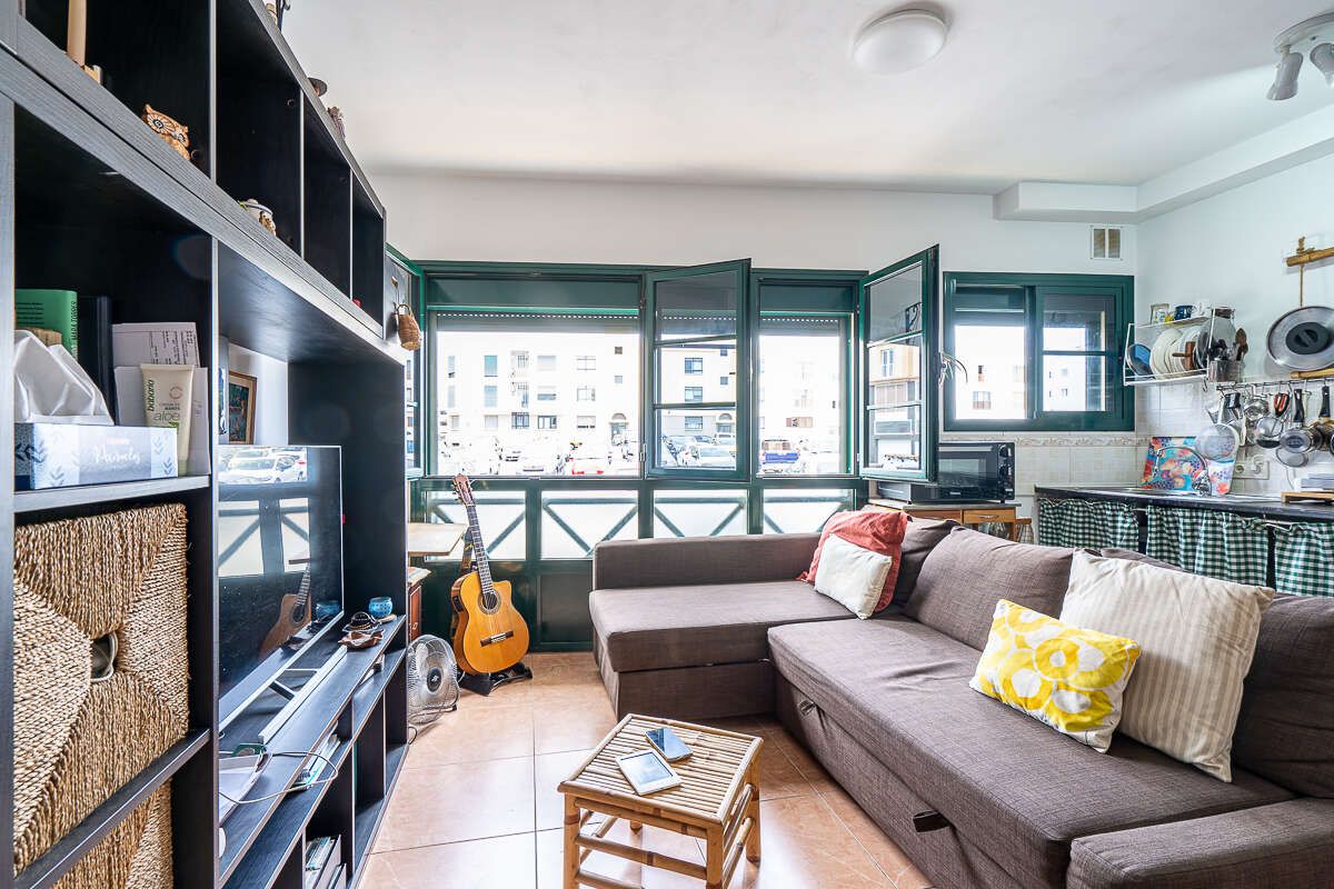 Living room of Apartment for sale in Arrecife  with Terrace, Storage room and Furnished