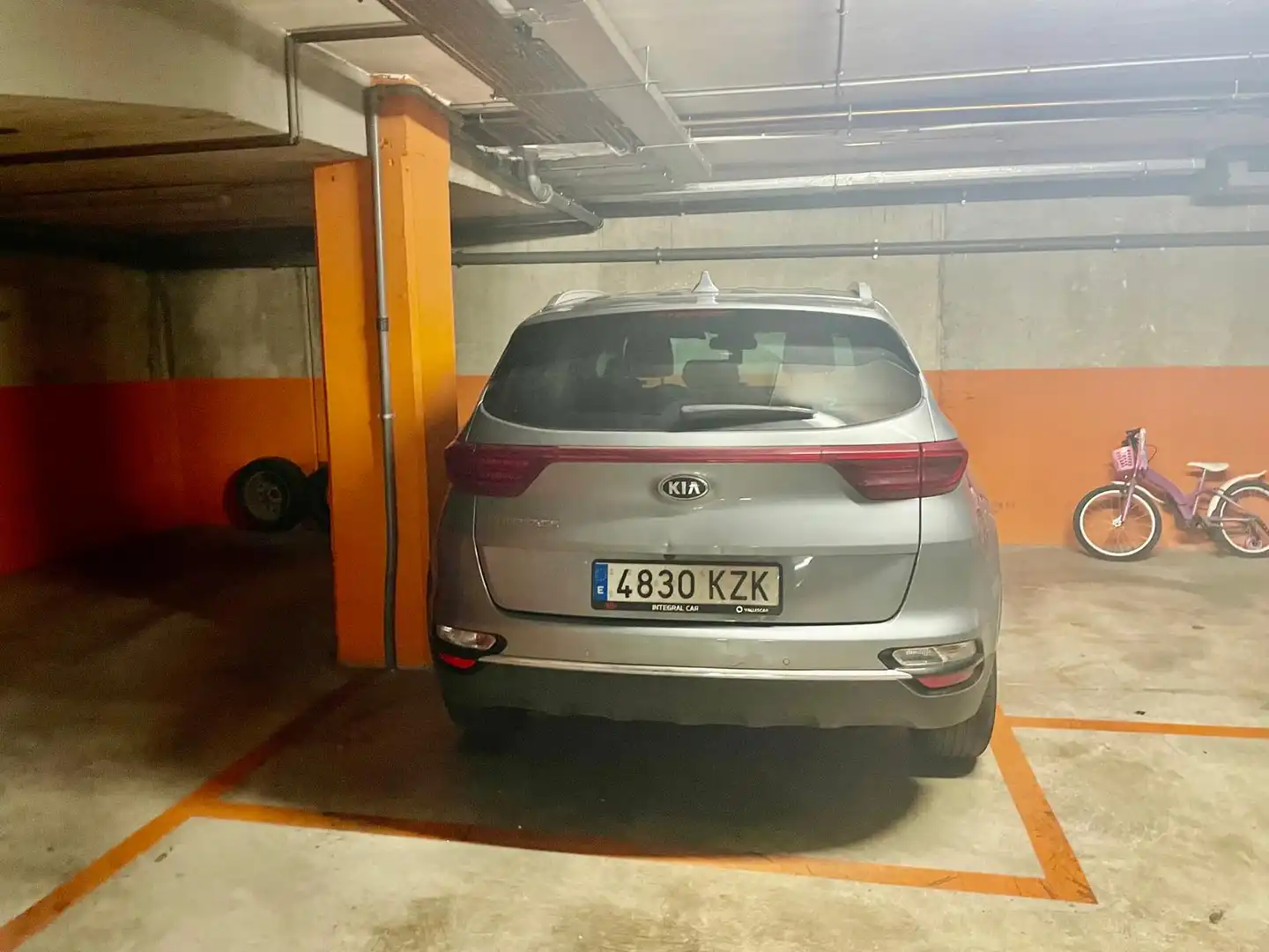 Aparcament de Dúplex en venda en Castellar del Vallès amb Aire condicionat, Calefacció i Terrassa