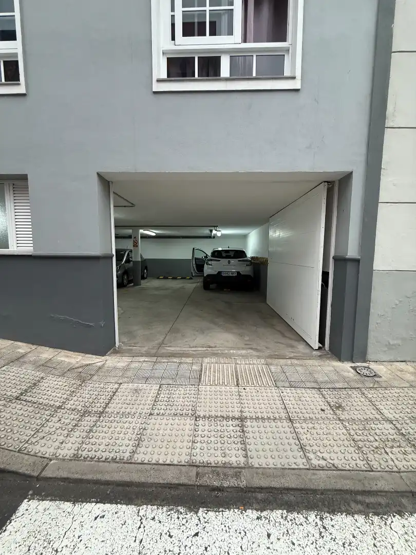 Parking de Piso en venta en Los Realejos con Terraza, Trastero y Amueblado