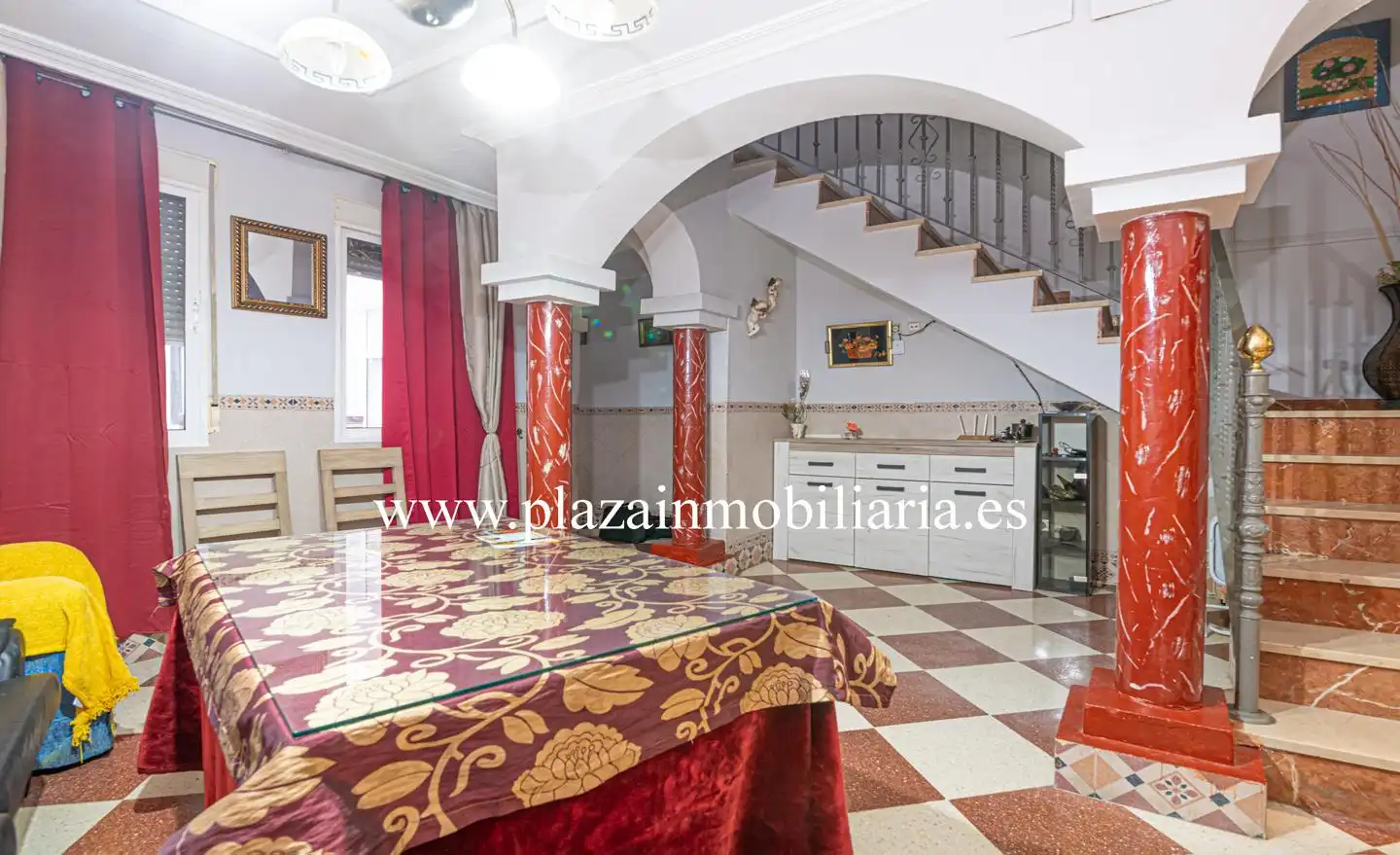 Casa o chalet en venta en Lucena con Aire acondicionado, Terraza y Trastero
