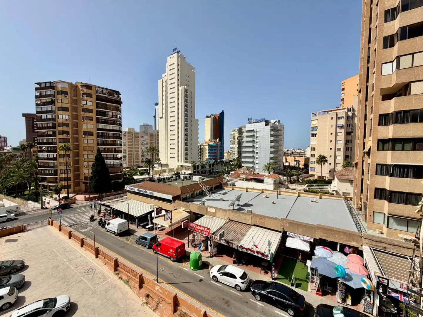 Vista exterior de Piso en venta en Benidorm con Terraza