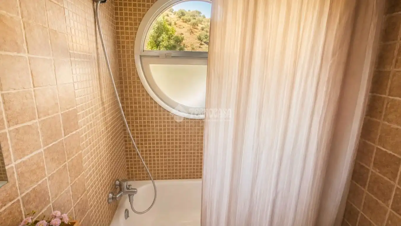Baño de Casa adosada en venta en Almogía con Aire acondicionado y Terraza