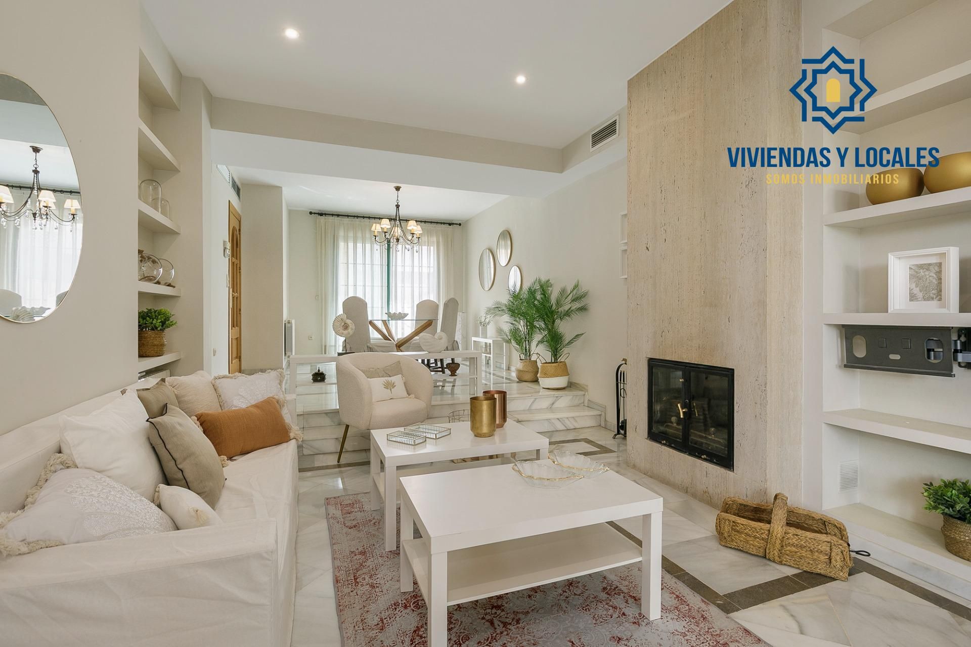 Sala d'estar de Casa o xalet en venda en  Granada Capital amb Aire condicionat, Calefacció i Jardí privat