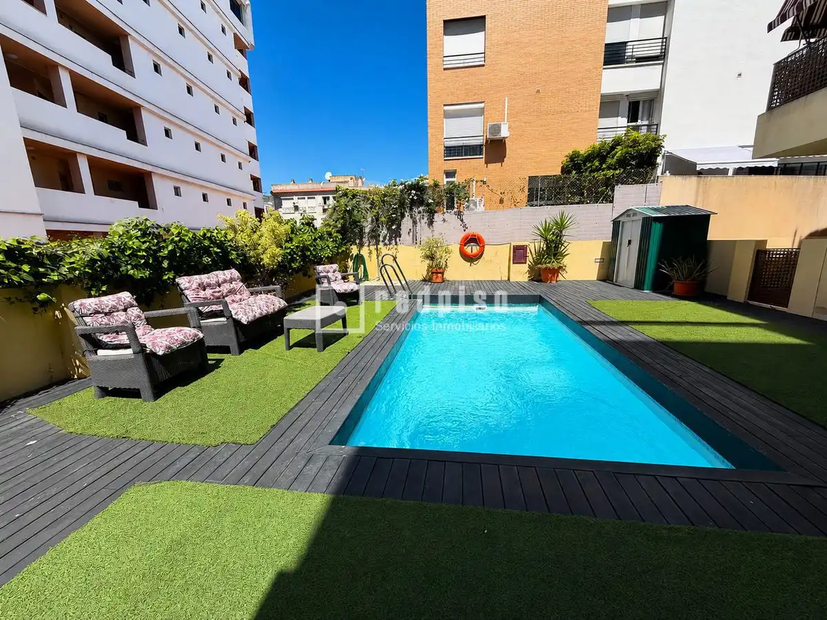 Piscina de Àtic en venda en Torremolinos amb Aire condicionat, Terrassa i Piscina