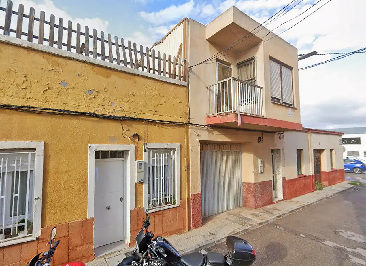 Maison avec terrasse à vendre à Carrer del Riu Segura 22