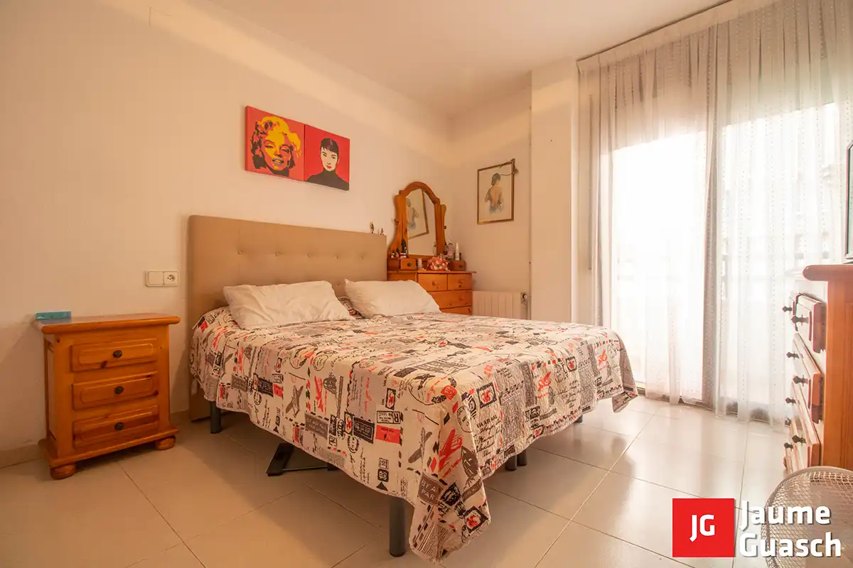 Flat with lift for sale in Centre, imagen 3