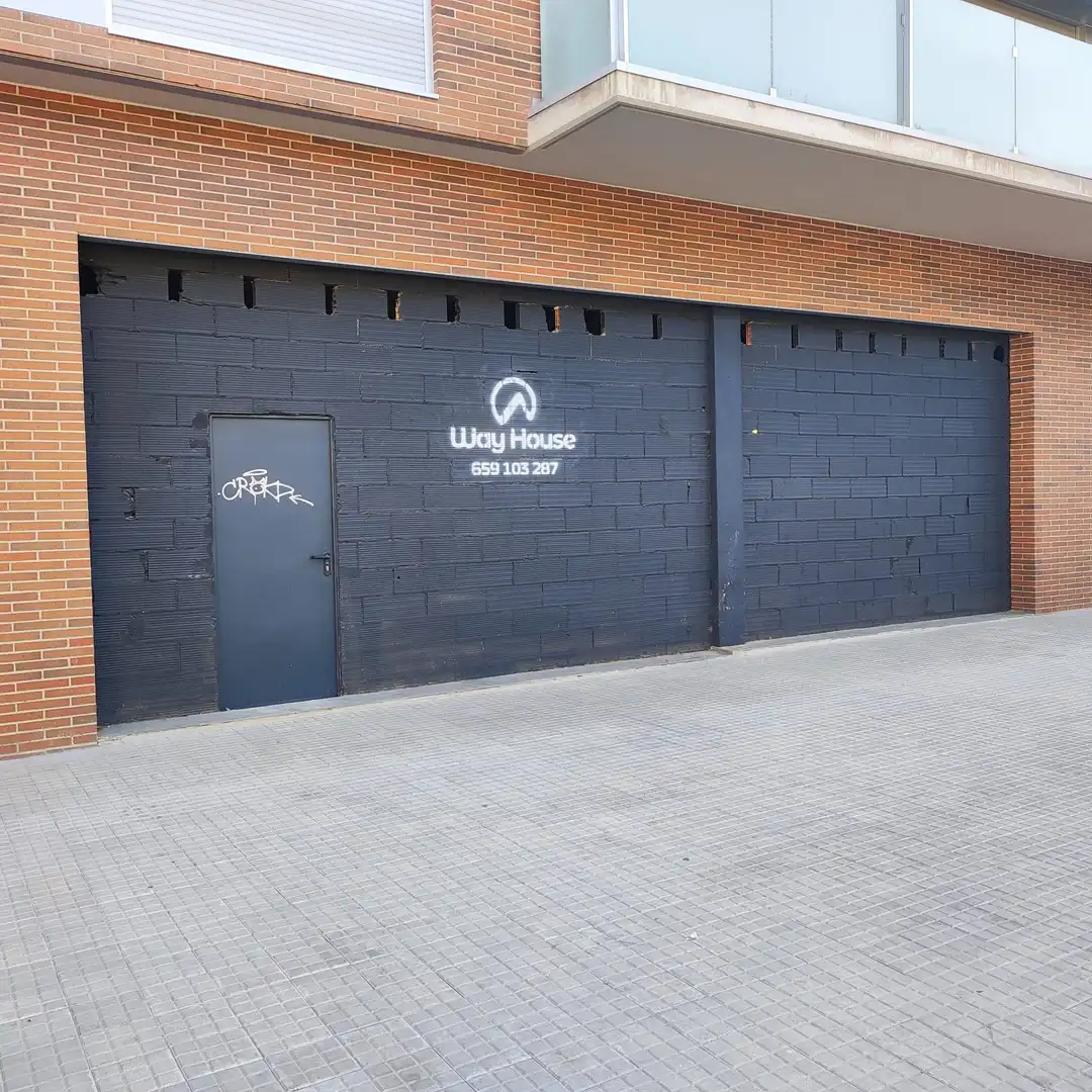 Gewerbefläche zum Verkauf in Carrer del Canal de la Infanta 42, imagen 2