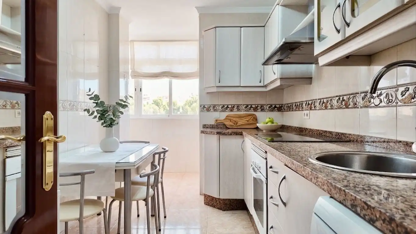 Cocina de Apartamento en venta en Málaga