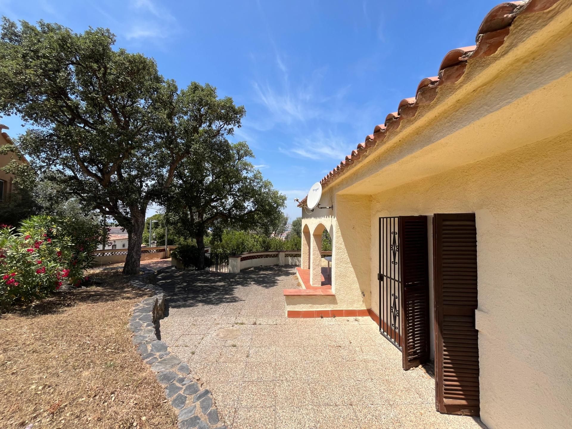Exterior view of House or chalet for sale in Roses  with Private garden
