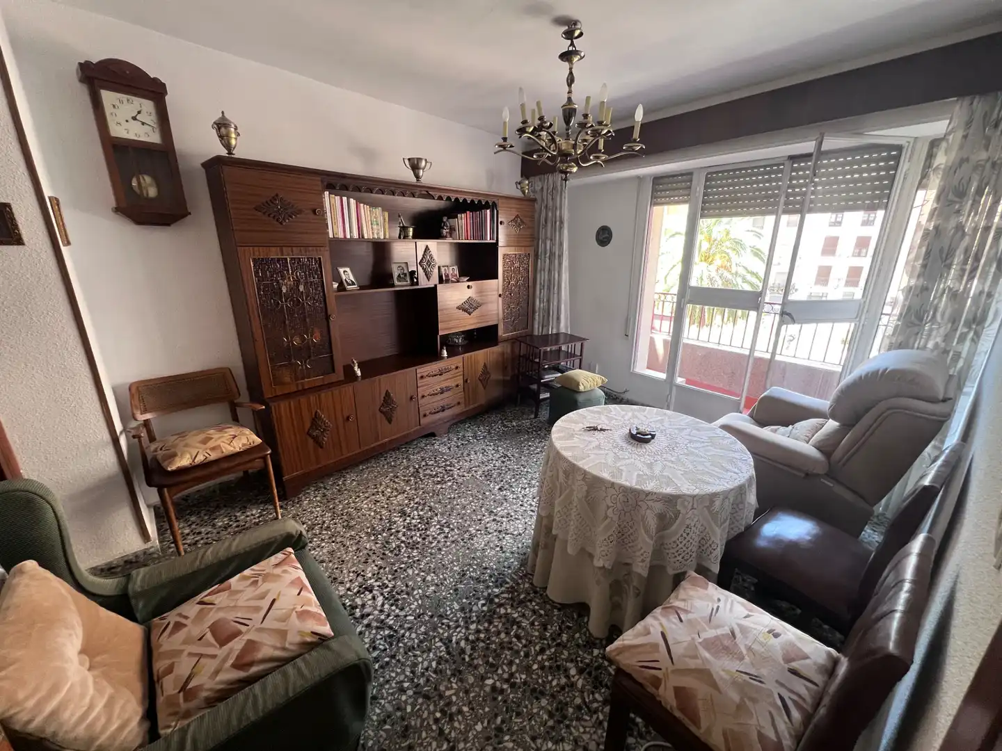 Sala de estar de Piso en venta en Jaén con Aire acondicionado, Calefacción y Amueblado