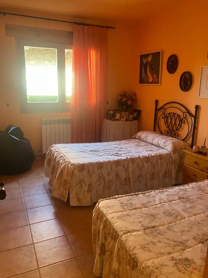 Dormitori de Casa o xalet en venda en Borredà amb Piscina i Balcó