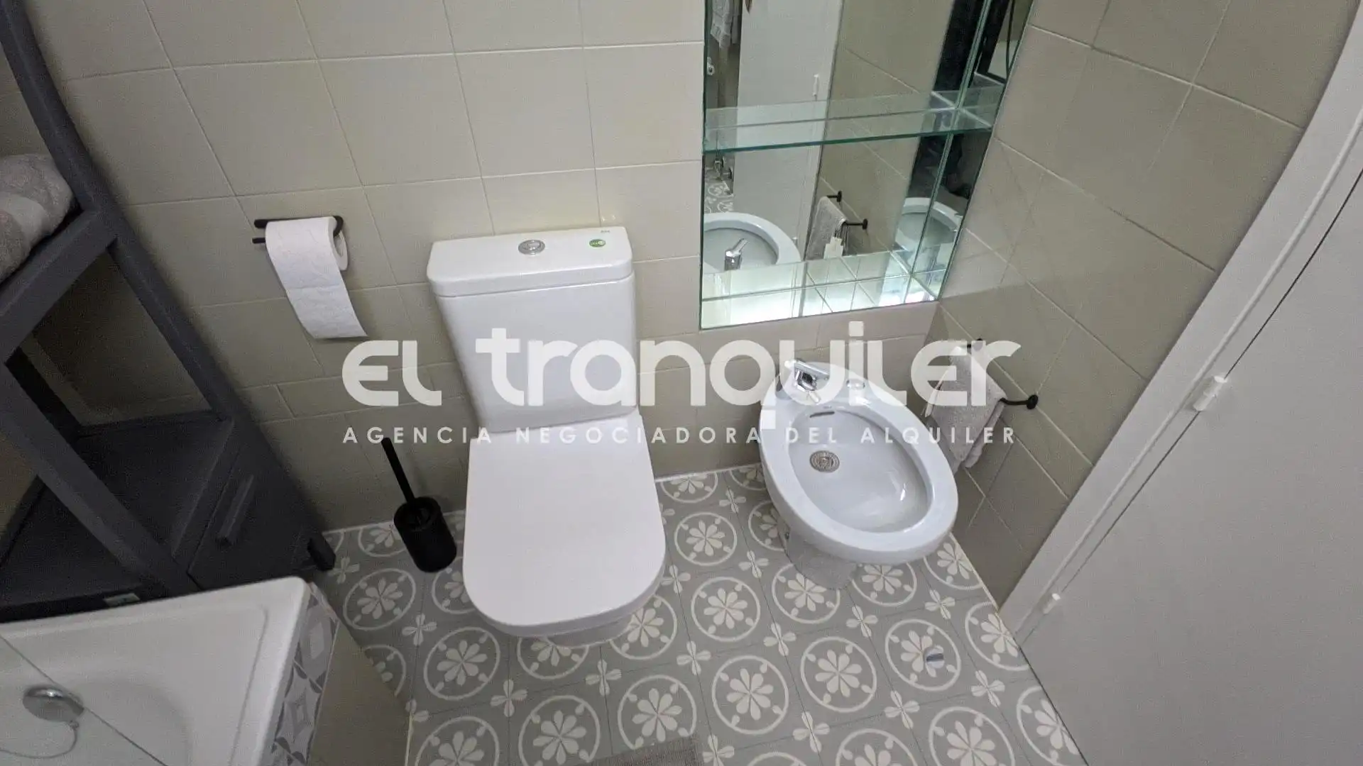 Badezimmer von Wohnung zum Verkauf in Madrid mit Klimaanlage, Parkett und Terrasse