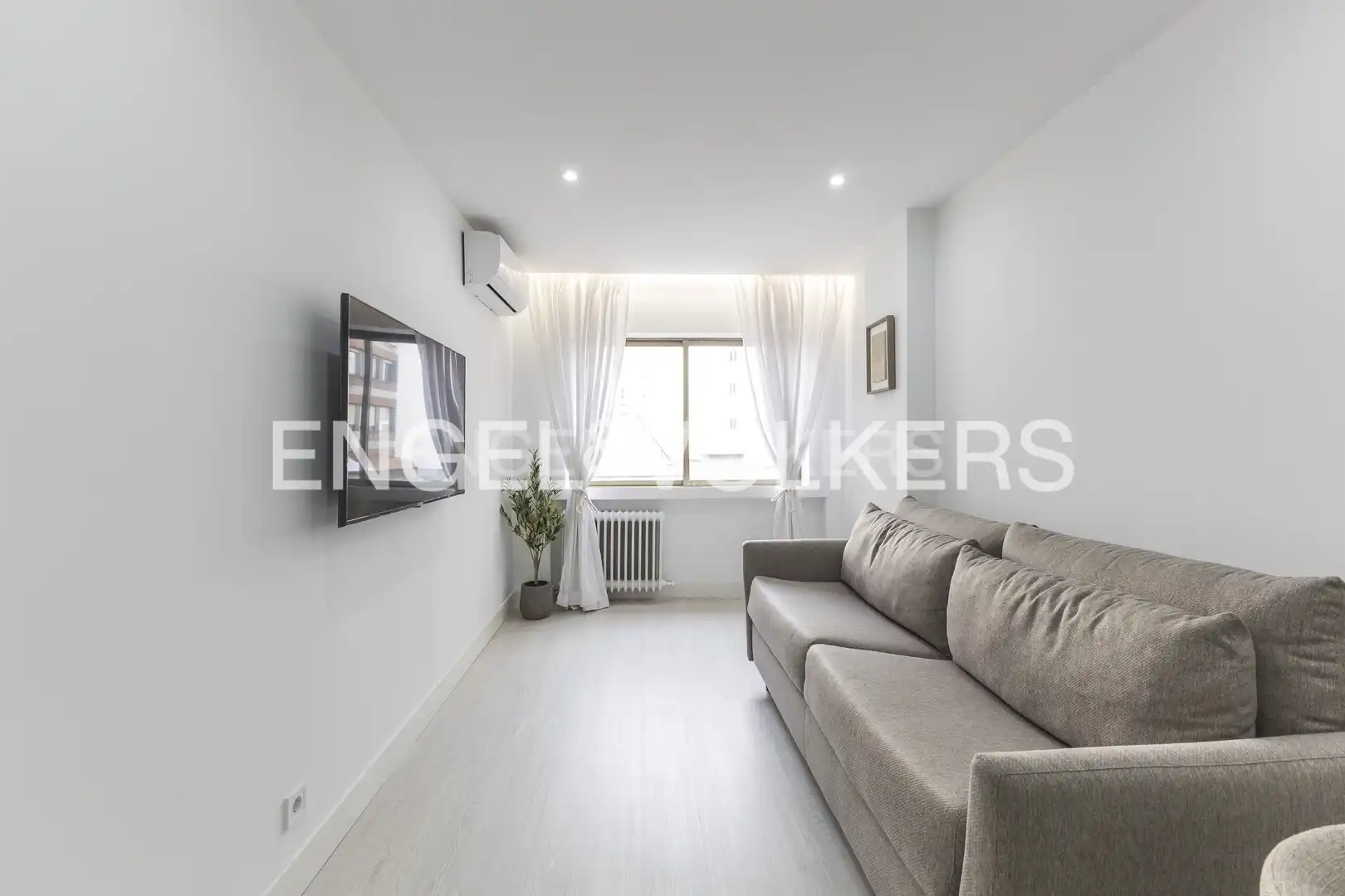 Wohnzimmer von Wohnung zur Miete in Madrid mit Klimaanlage, Heizung und Möbliert