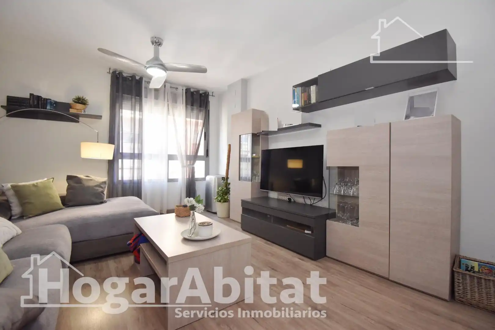 Living room of Flat for sale in Almazora / Almassora  with Terrace and Storage room
