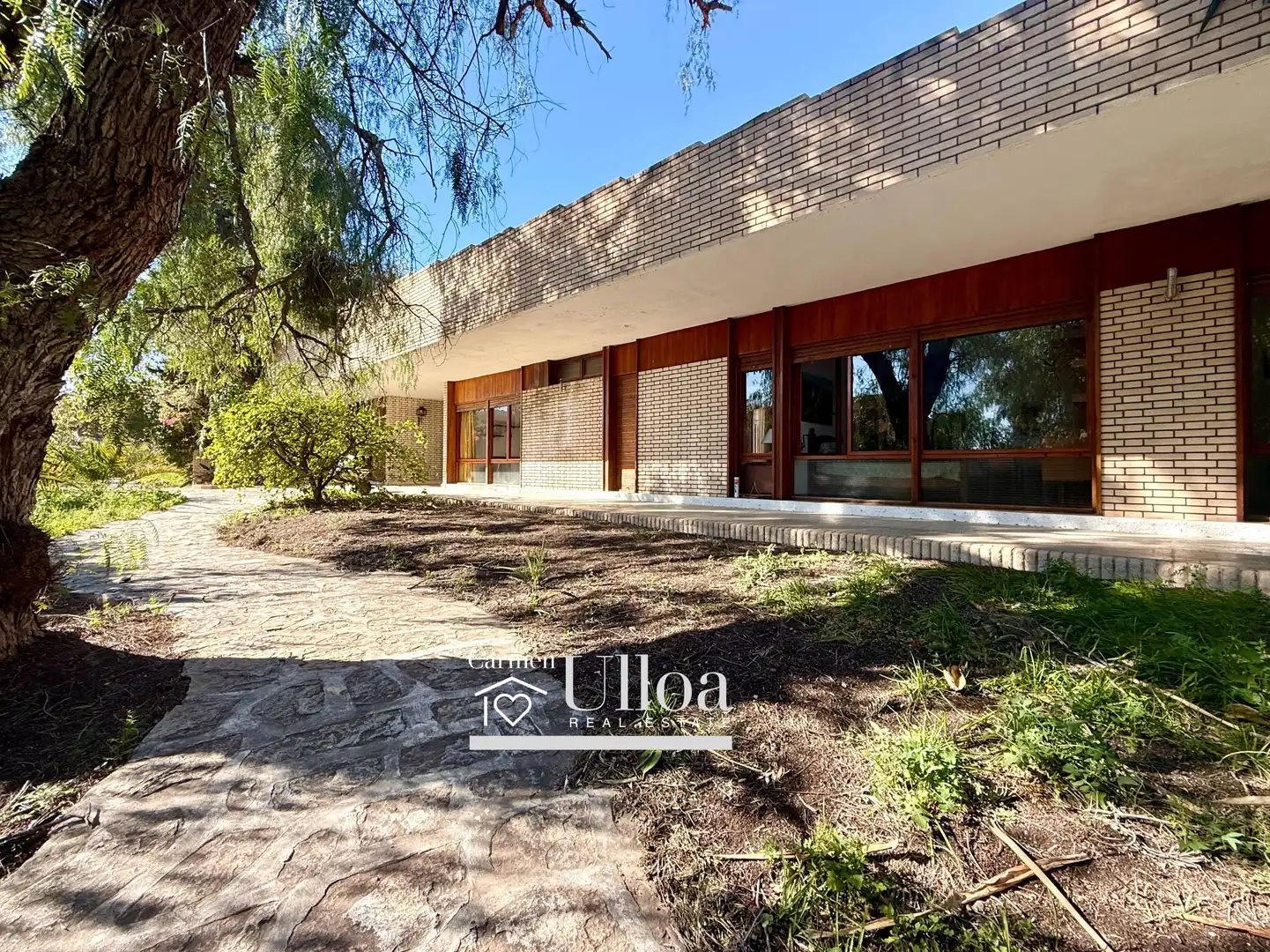 Vista exterior de Casa o xalet en venda en Alicante / Alacant amb Calefacció, Jardí privat i Terrassa