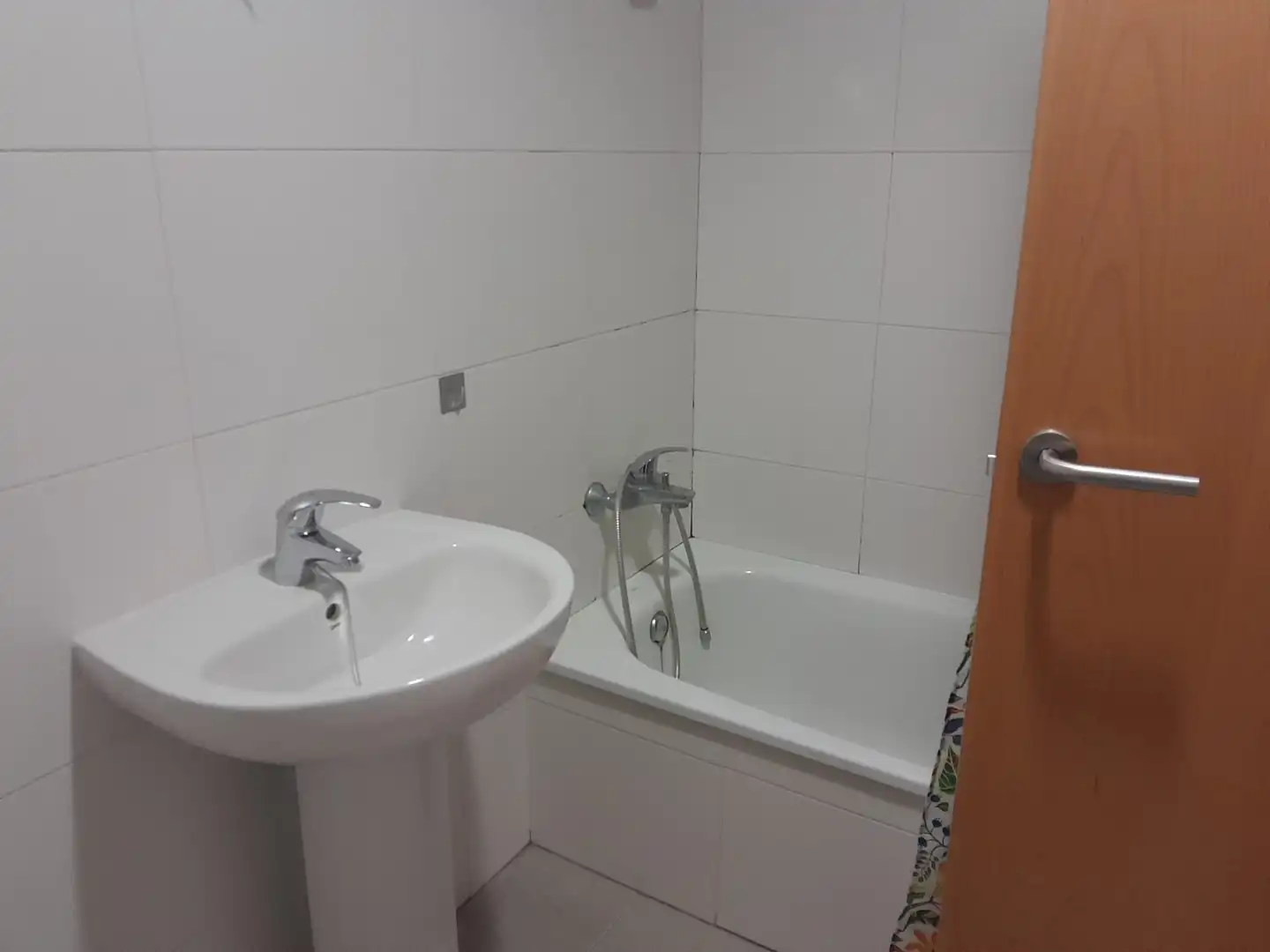 Bany de Pis en venda en Montcada i Reixac amb Aire condicionat, Calefacció i Moblat