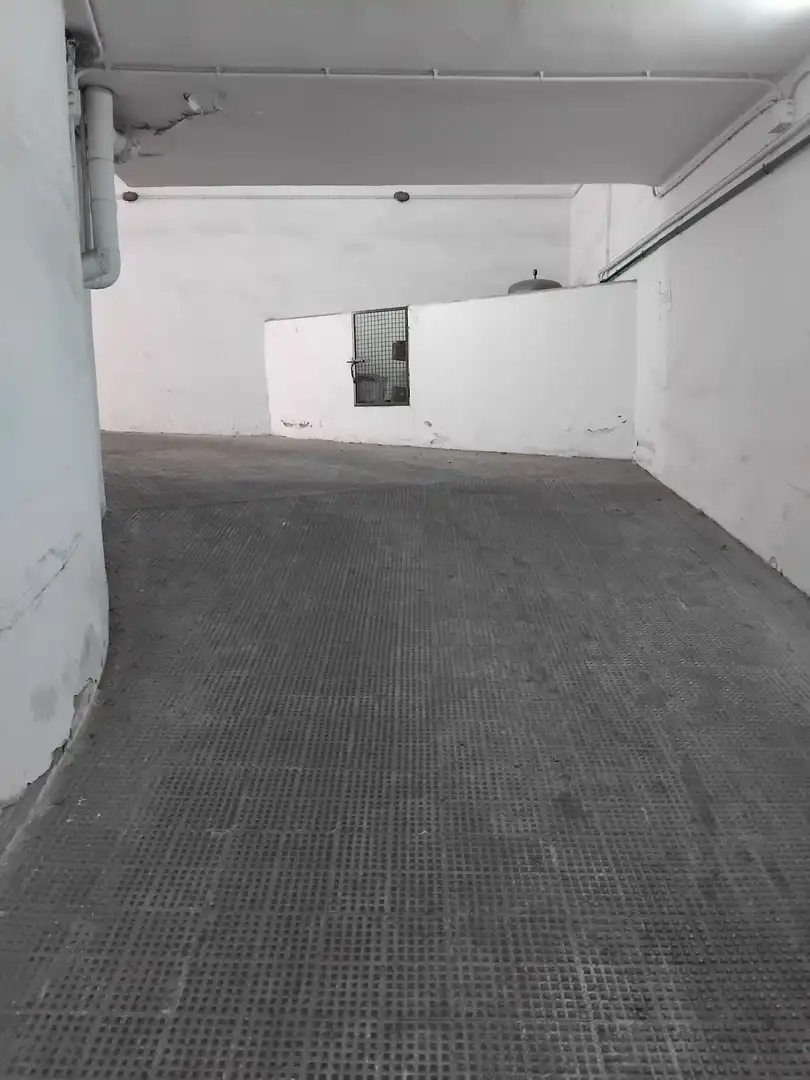 Aparcament en venda a Calle García Ramos
