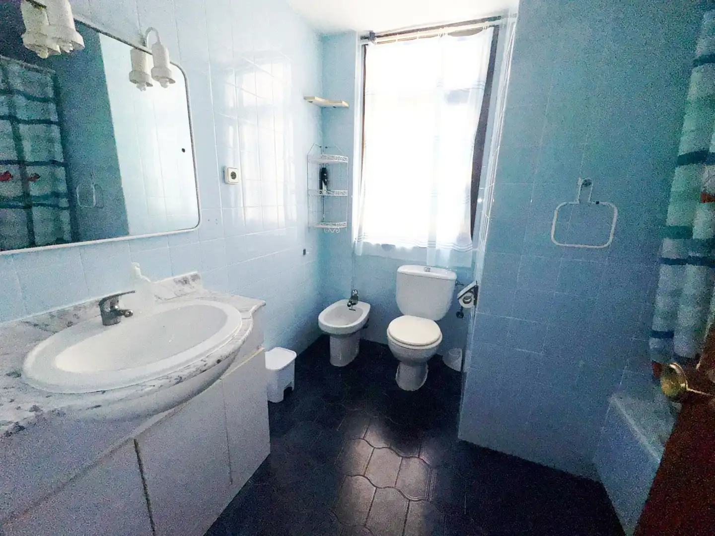 Badezimmer von Wohnungen zum Verkauf in Alicante / Alacant mit Terrasse und Möbliert