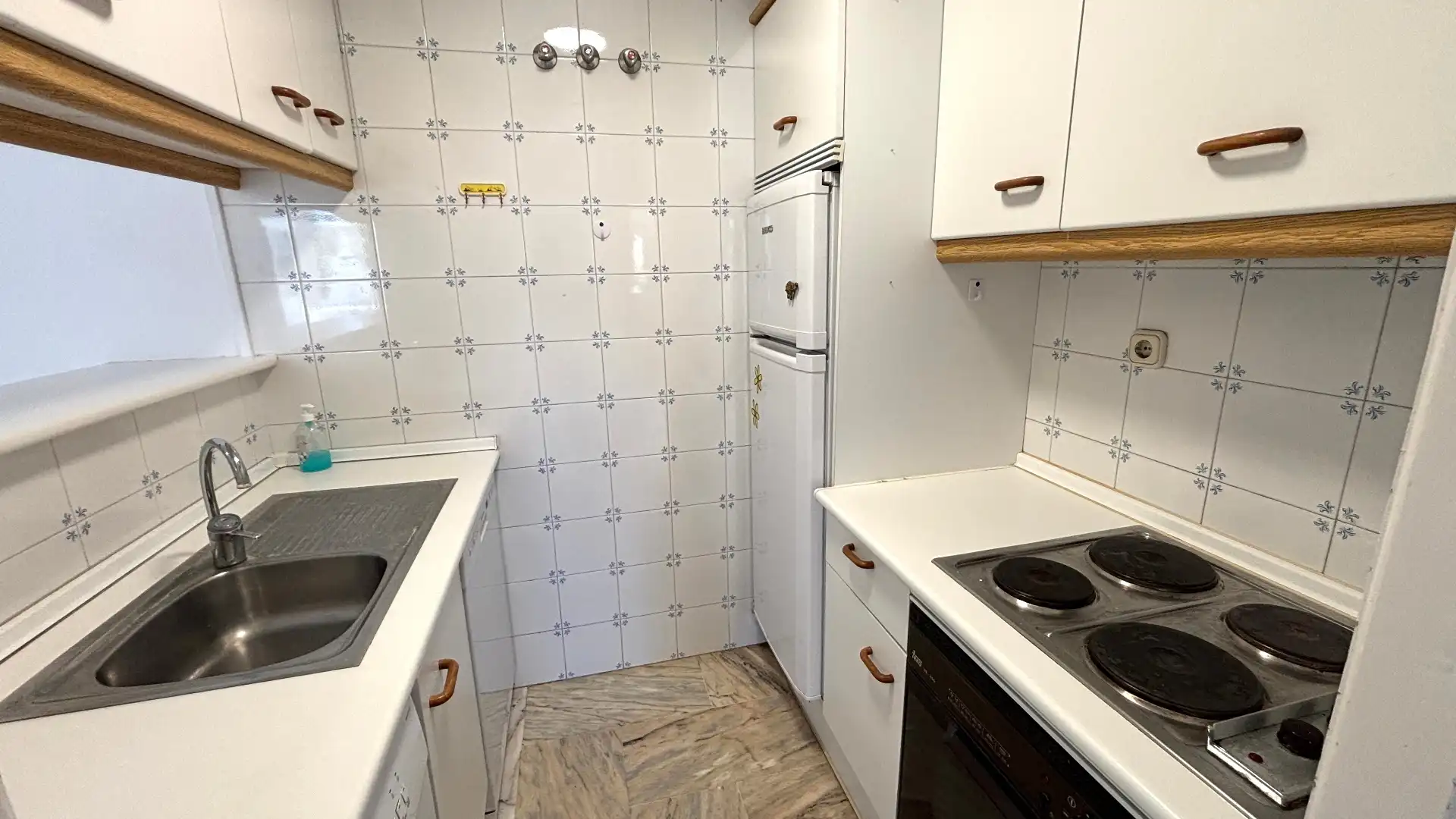 Cocina de Piso en venta en Benalmádena con Terraza, Horno y Lavadora