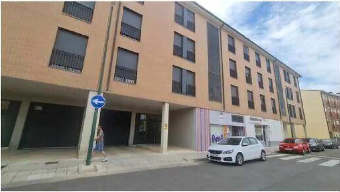 Pis en venda a CL. CINCO VILLAS
