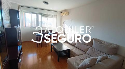 Foto 4 de Piso de alquiler en De Los Planetas, Parla Este, Parla