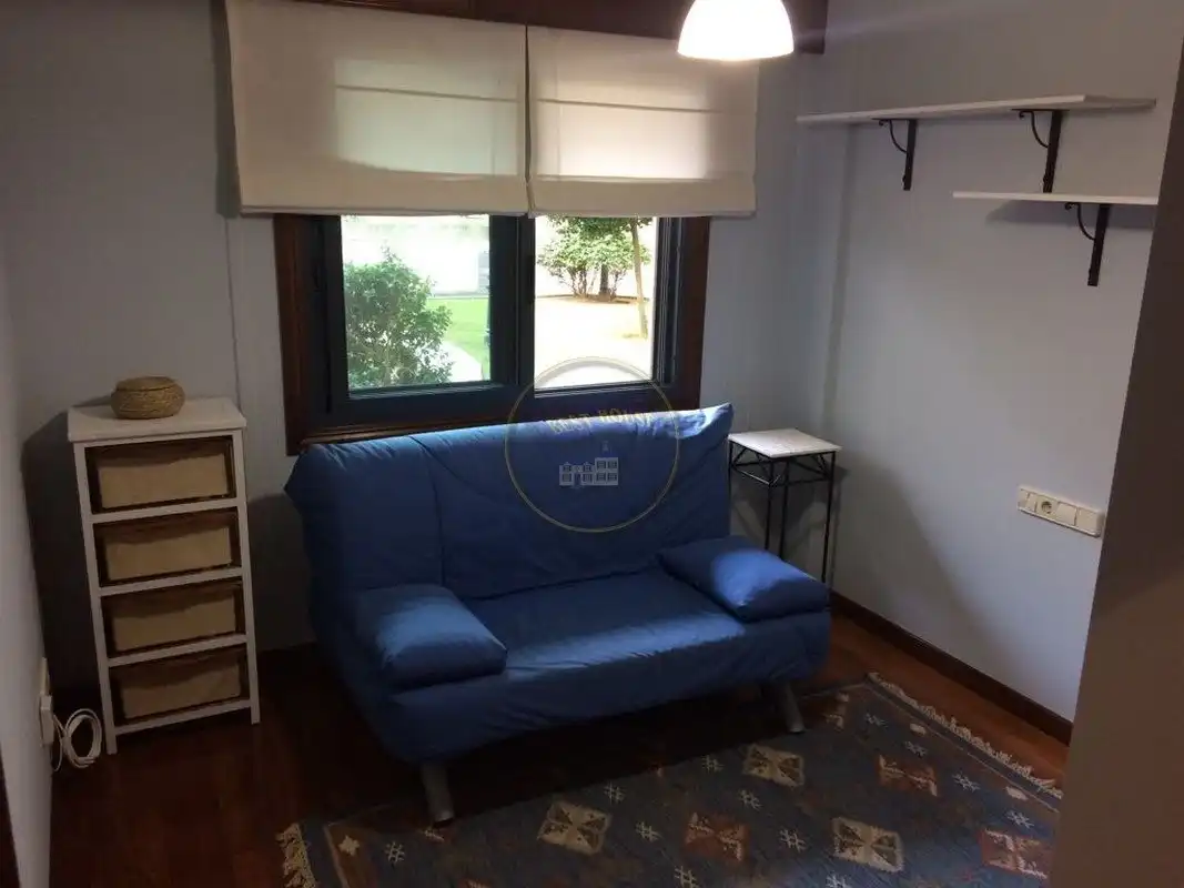 Sala de estar de Piso en venta en Vigo  con Calefacción, Jardín privado y Parquet