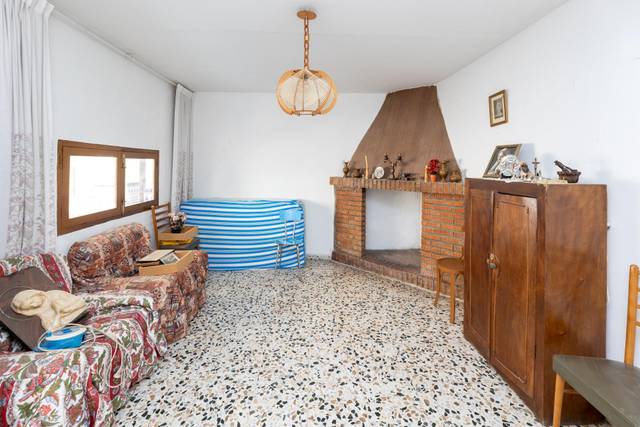 Casa-chalet en Venta en  ABENHAMAR, 2 en Padul