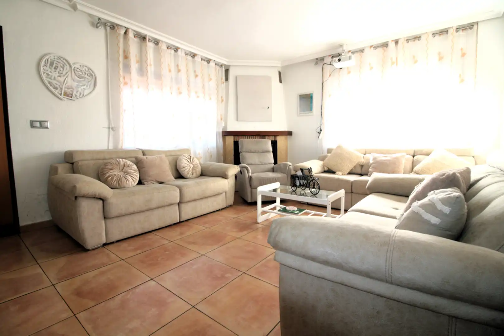 Sala de estar de Casa o chalet en venta en San Pedro del Pinatar con Aire acondicionado, Calefacción y Jardín privado
