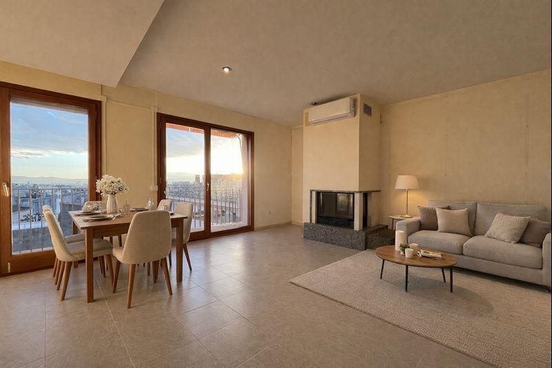 Sala d'estar de Dúplex en venda en Cassà de la Selva amb Aire condicionat, Calefacció i Terrassa