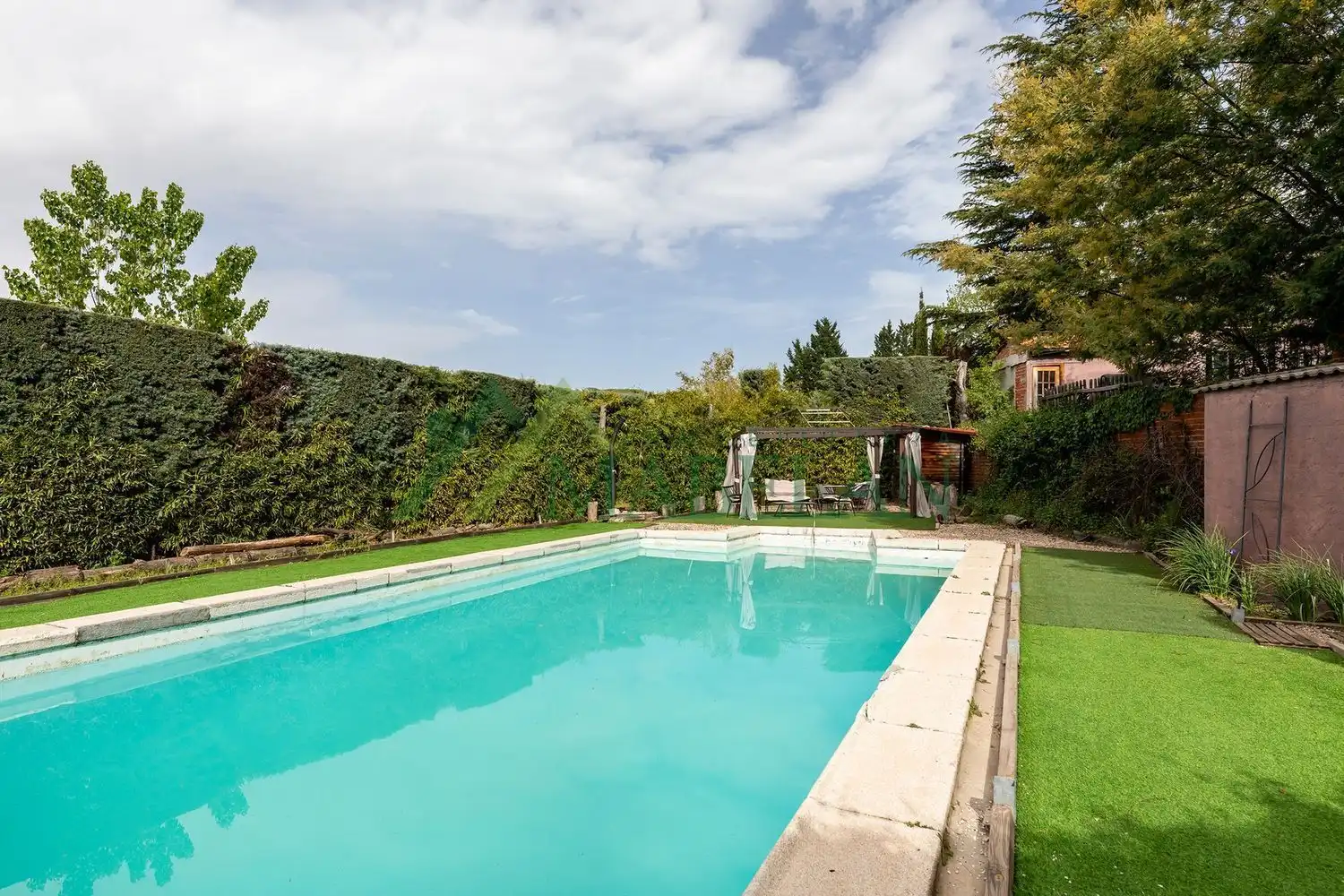 Piscina de Casa o xalet en venda en Las Rozas de Madrid amb Aire condicionat, Calefacció i Jardí privat