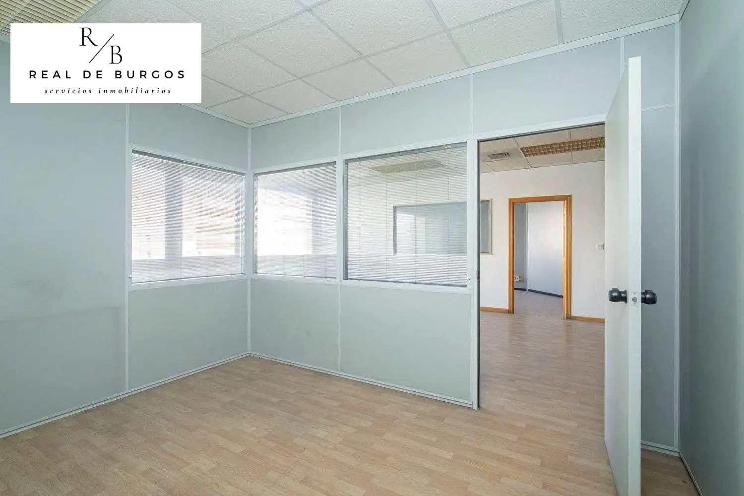 Office for rent in Valladolid  with Air Conditioner and Heating