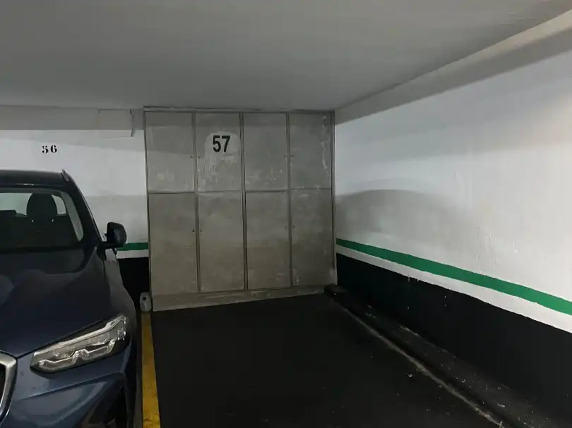 Aparcament de Pis en venda en Bilbao 