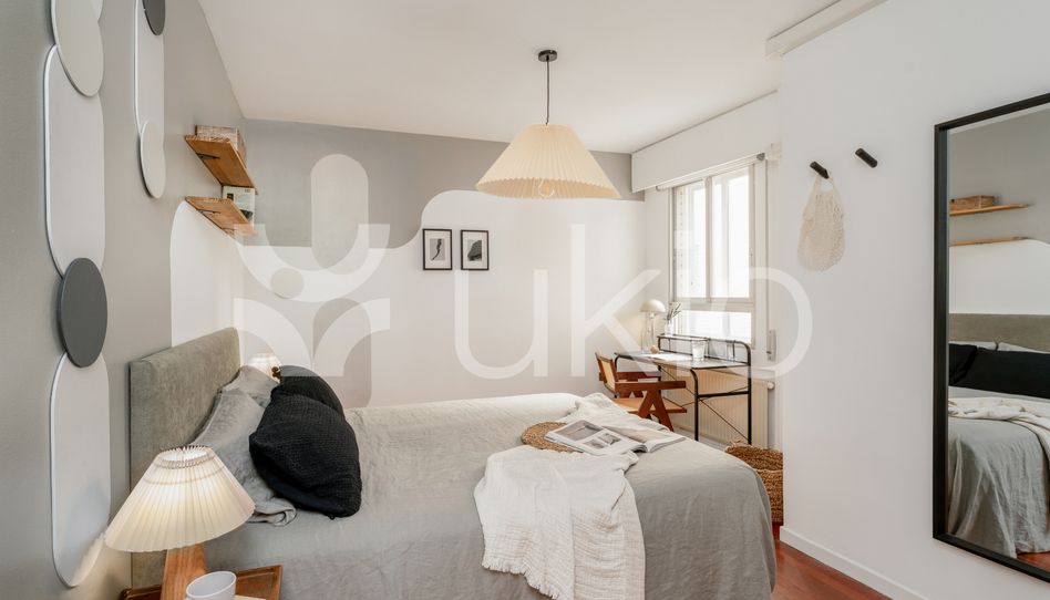 Apartamento de alquiler en Calle de Rafael Calvo, Almagro - Imagen 3