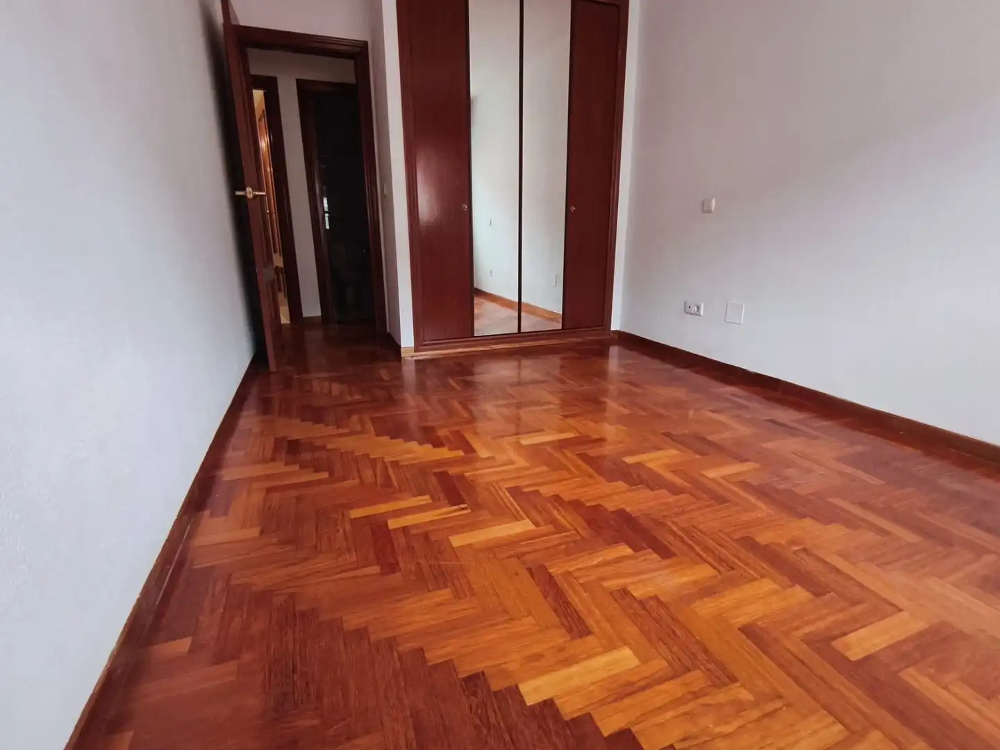 Bedroom of Flat for sale in Laguna de Duero  with Heating, Parquet flooring and Storage room