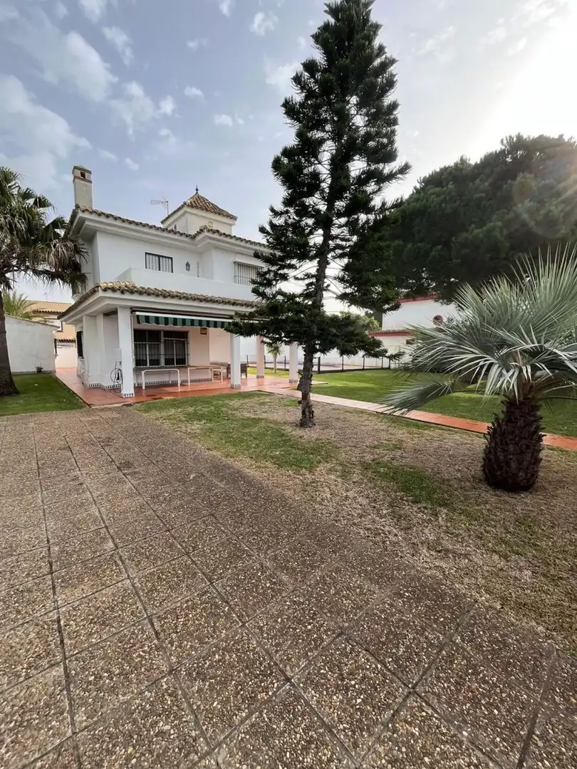 Exterior view of Houses for sale in Chiclana de la Frontera