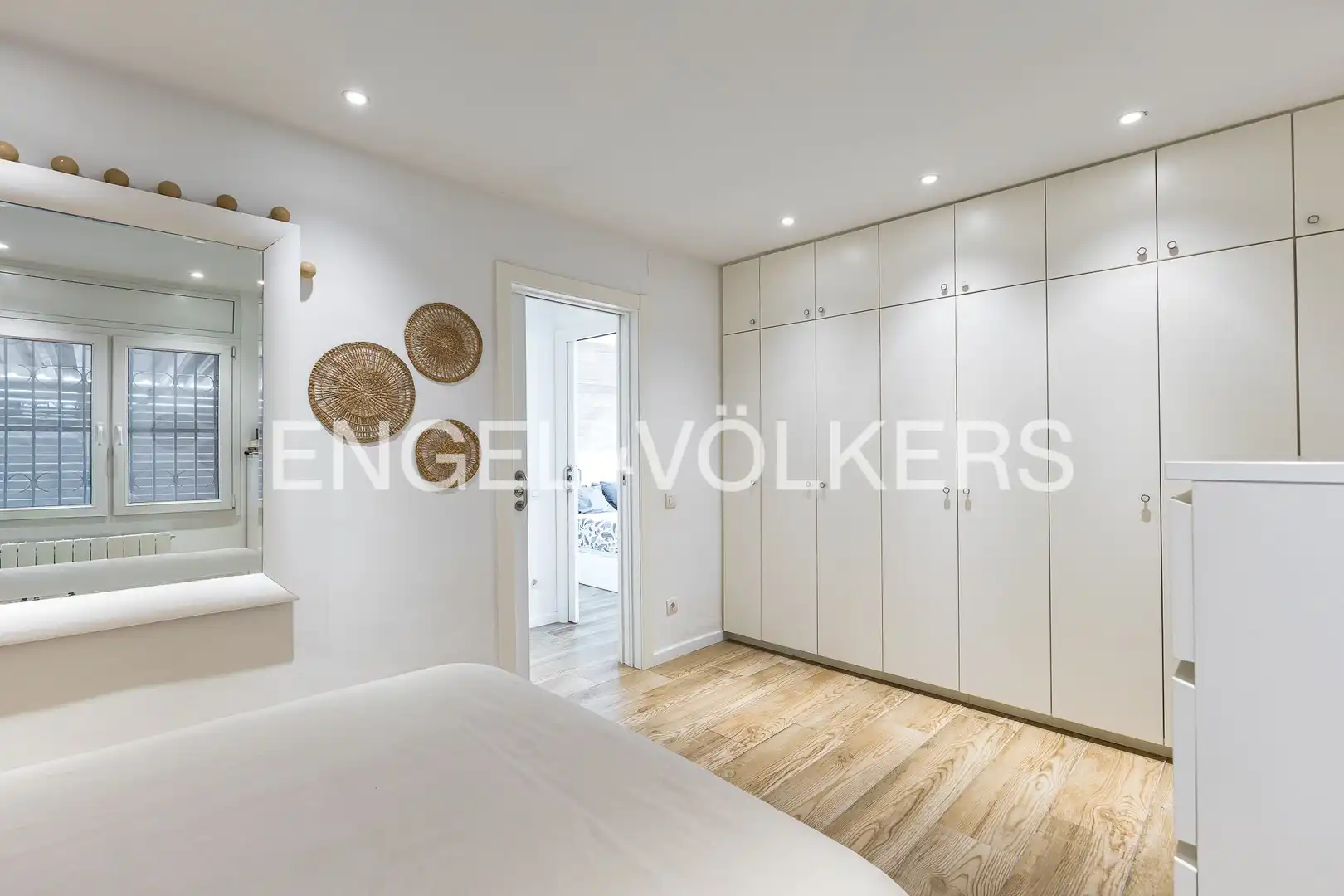 Habitación de Casa o chalet en venta en Vilanova i la Geltrú con Aire acondicionado, Calefacción y Jardín privado