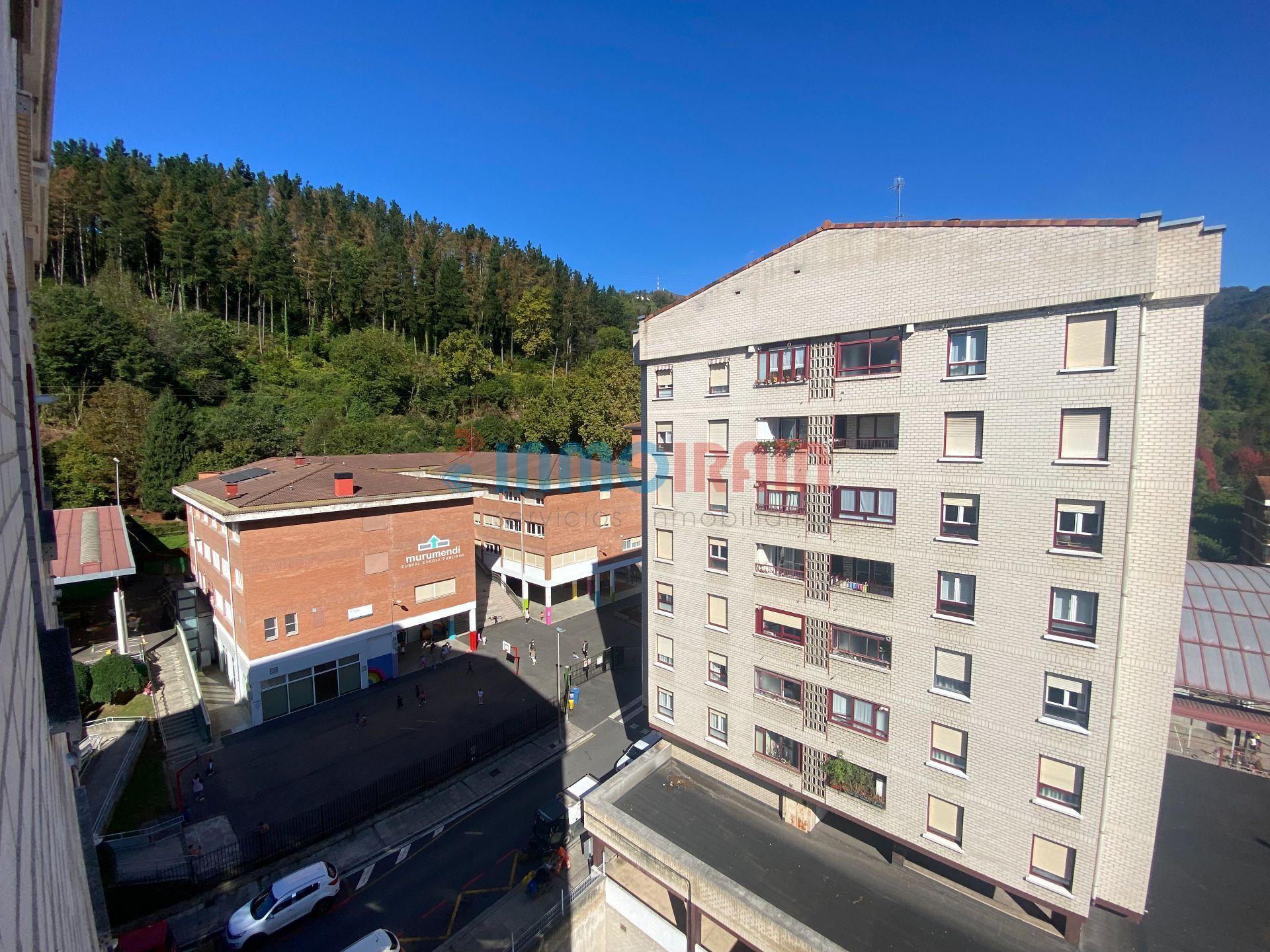 Vista exterior de Pis en venda en Beasain amb Traster i Moblat