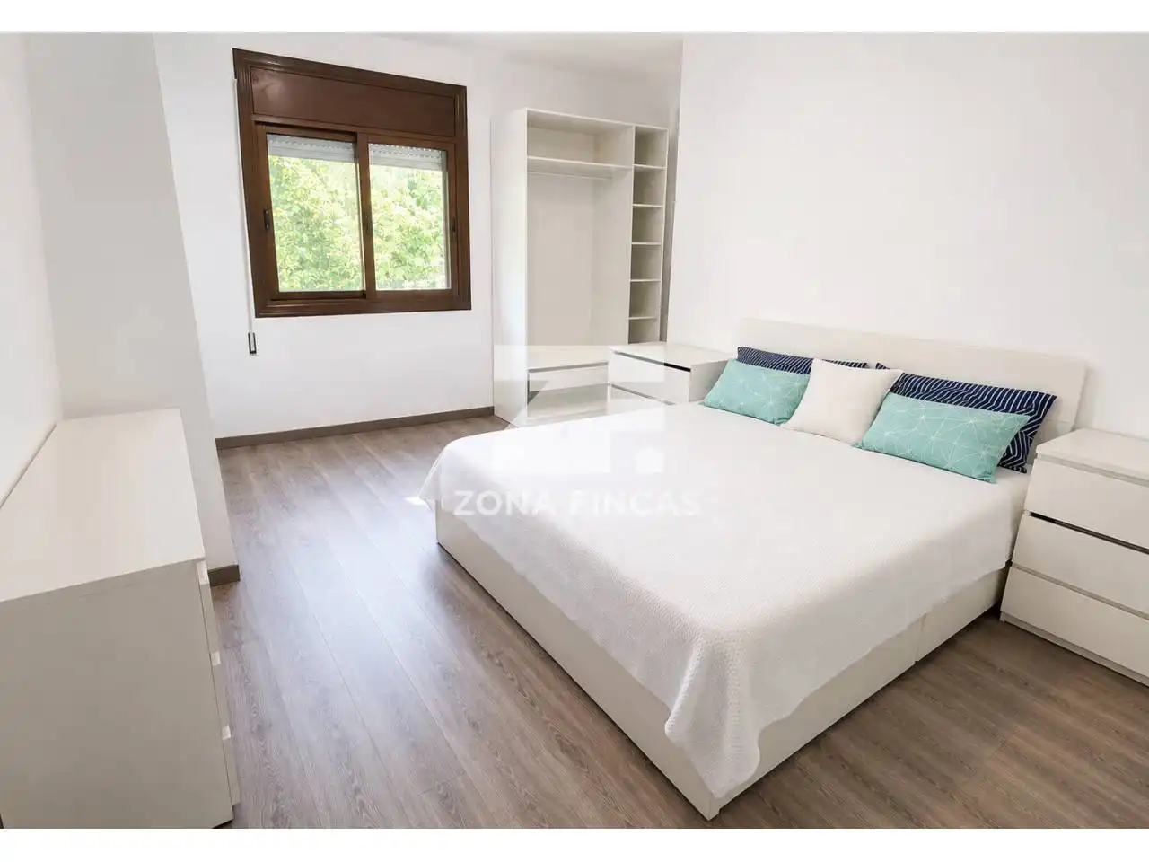 Bedroom of Flat for sale in Badalona  with Heating, Parquet flooring and Terrace
