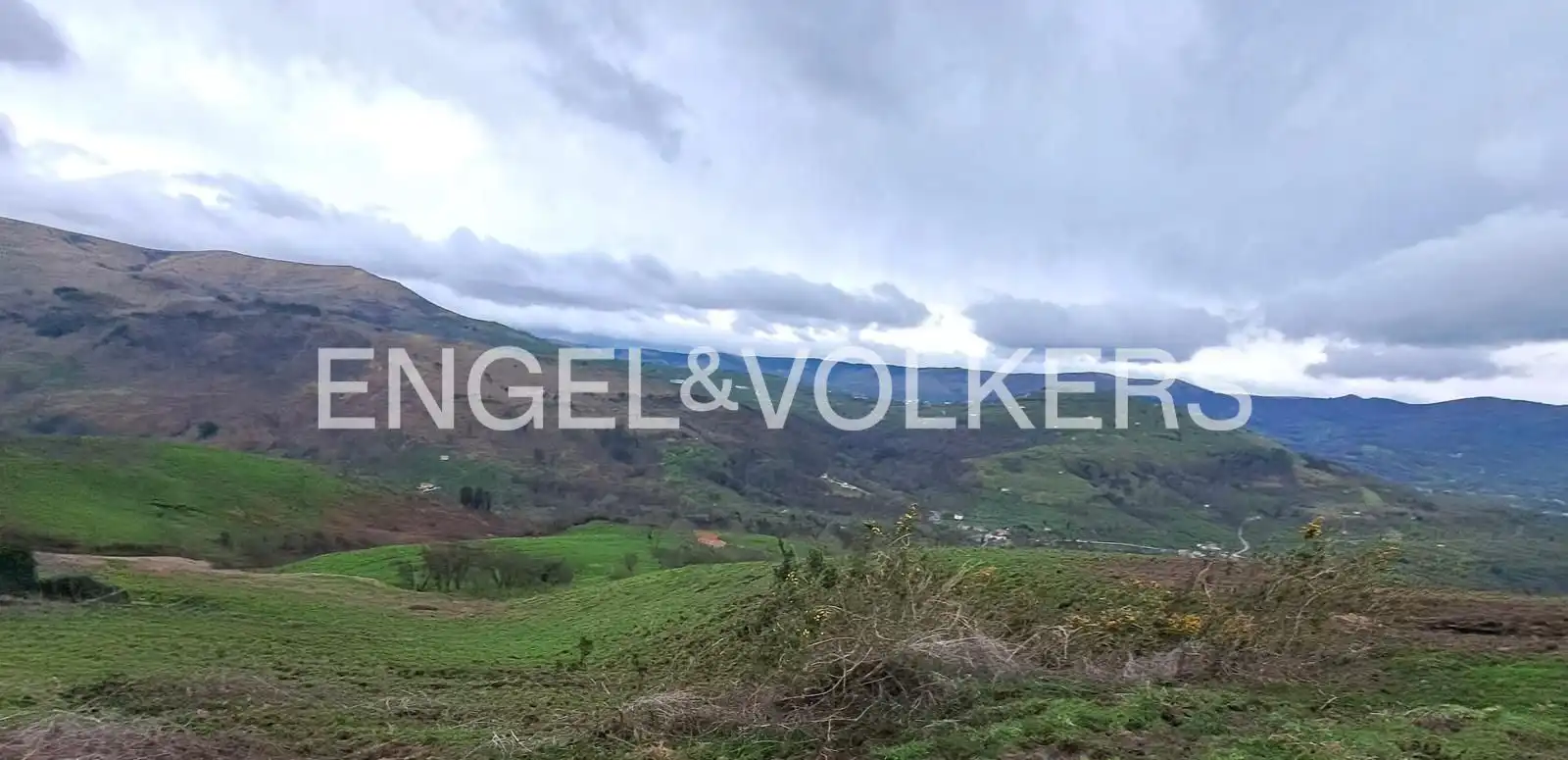 Finca rústica en venta en Saro con Calefacción