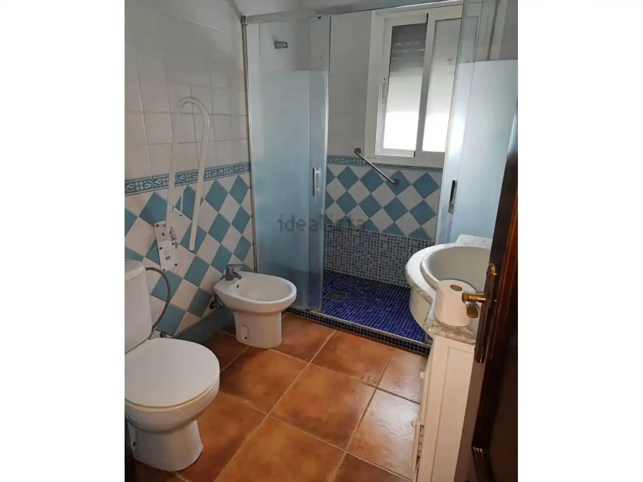Bathroom of Flat for sale in Chiclana de la Frontera  with Private garden, Swimming Pool and Furnished